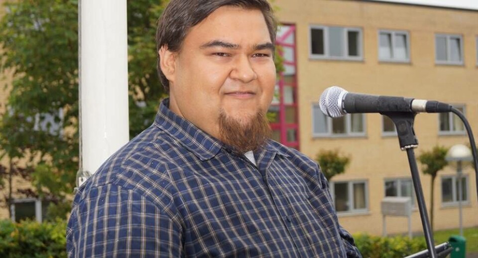 Avalaks tidligere formand Hans Peder Kirkegaard har nu grundlagt en nye debat-hjemmeside Aqago, som han præsenterer mandag sammen med Ivalu Stender