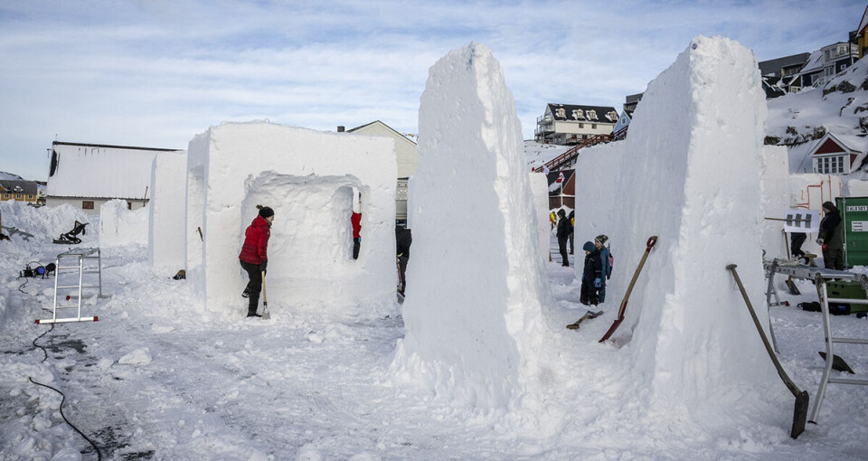 Sermitsiaq.AG's fotograf var tilstede i kolonihavnen. Foto: Leiff JosefsenSermitsiaq.AG's fotograf var tilstede i kolonihavnen. Foto: Leiff JosefsenSermitsiaq.AG's fotograf var tilstede i kolonihavnen. Foto: Leiff JosefsenKlokken 15 åbnede borgmester Avaaraq Olsen officielt for Nuuk Snow Fest med en tale. Foto: Leiff JosefsenDeltagere, frivillige og gæster under åbningstalen. Foto: Leiff JosefsenSermitsiaq.AG's fotograf var tilstede i kolonihavnen. Foto: Leiff JosefsenHold ART'tic. (tv.) Pipaluk Lyberth, Annika Lynge og Mathias Madsen. Foto: Anders RytoftAsmus Korn på toppen af hold Lækkelæs kommende skulptur. Foto: Anders RytoftTorsdag startede Nuuk Snow Fest med glade deltagere. Foto: Anders RytoftSermitsiaq.AG's fotograf var tilstede i kolonihavnen. Foto: Leiff JosefsenSermitsiaq.AG's fotograf var tilstede i kolonihavnen. Foto: Leiff JosefsenSermitsiaq.AG's fotograf var tilstede i kolonihavnen. Foto: Leiff JosefsenSermitsiaq.AG's fotograf var tilstede i kolonihavnen. Foto: Leiff JosefsenKlokken 15 åbnede borgmester Avaaraq Olsen officielt for Nuuk Snow Fest med en tale. Foto: Leiff JosefsenDeltagere, frivillige og gæster under åbningstalen. Foto: Leiff JosefsenSermitsiaq.AG's fotograf var tilstede i kolonihavnen. Foto: Leiff JosefsenHold ART'tic. (tv.) Pipaluk Lyberth, Annika Lynge og Mathias Madsen. Foto: Anders RytoftAsmus Korn på toppen af hold Lækkelæs kommende skulptur. Foto: Anders RytoftTorsdag startede Nuuk Snow Fest med glade deltagere. Foto: Anders RytoftSermitsiaq.AG's fotograf var tilstede i kolonihavnen. Foto: Leiff Josefsen