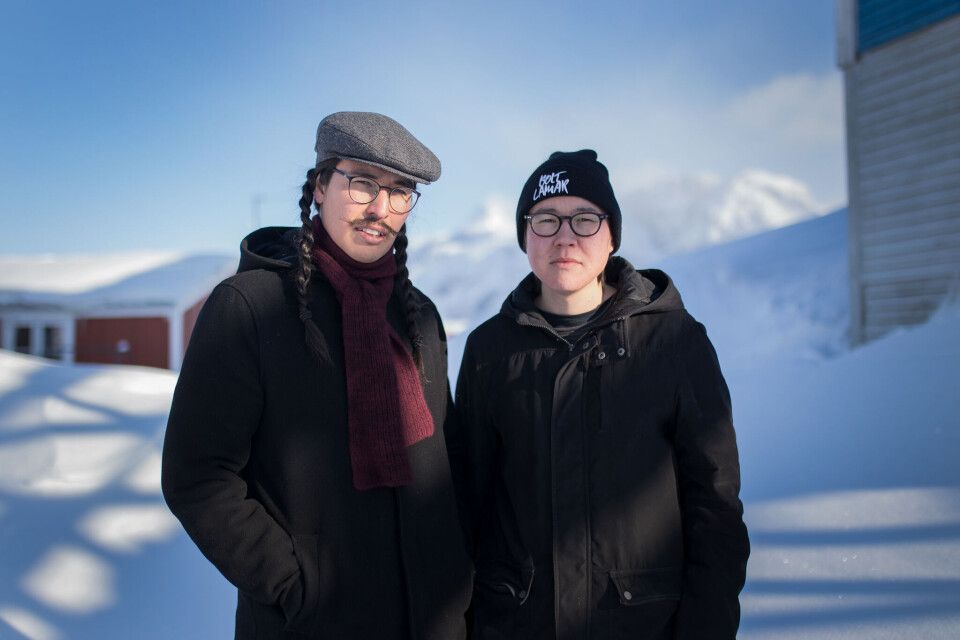 Inuuteq Storch til venstre og Inuuteq Krigel afholder foto-workshops i Sisimiut