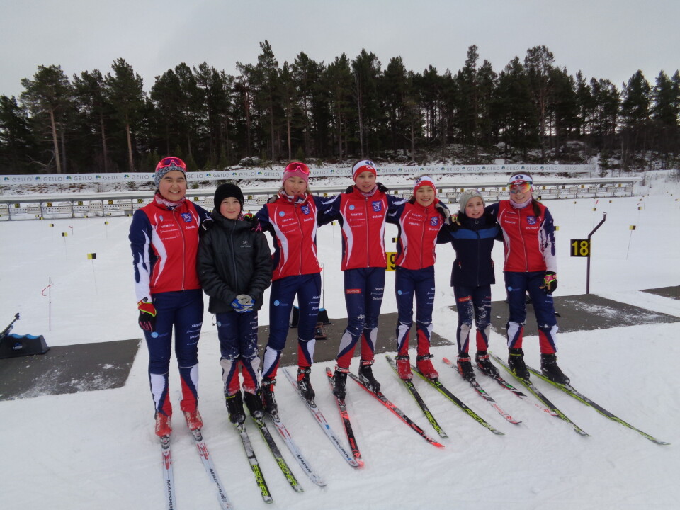 Unge langrendsløbere afprøver skiskydning