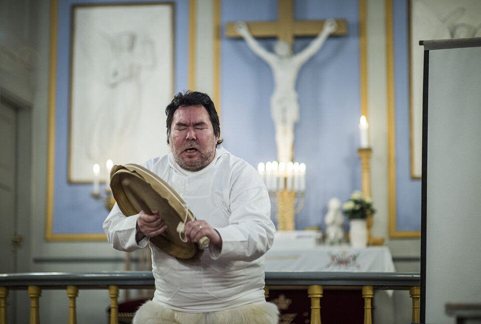 Leif Saandvig Immanuelsen har udført trommesang i kirken flere gange. Næste skridt bliver åbningen af Inatsisartut