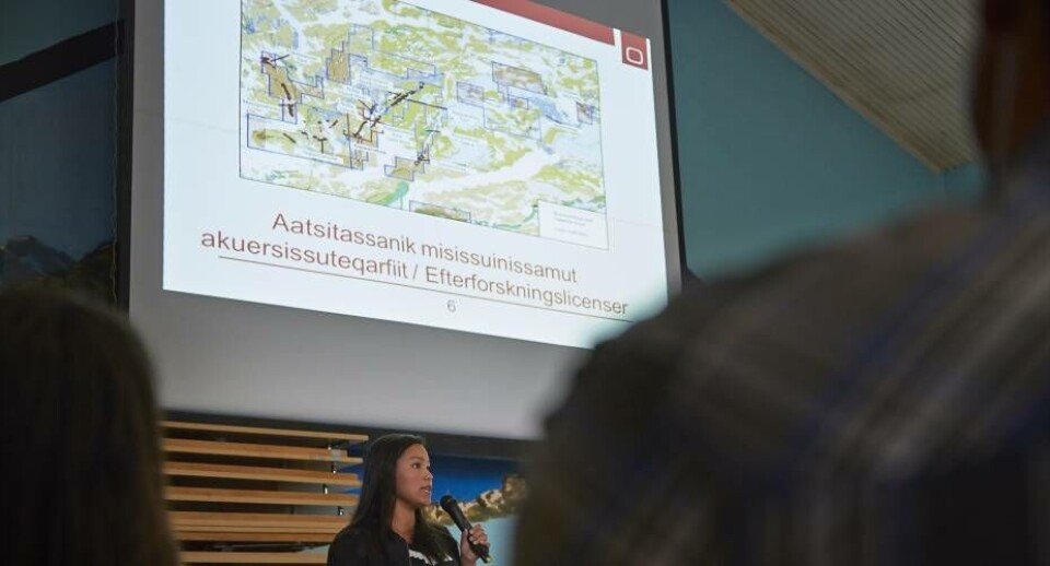 Mineselskabet True North Gems Greenland, der ønsker at åbne en rubinmine i Aappaluttoq, understreger, at Grønland får skat og afgift fra samtlige rubiner, som bliver udvundet. På billedet ses Tuperna Rix, som er mineingeniør hos True North Gems Ulrik Bang / BANG.GLI alt 130 deltagere var mødt op i forsamlingshuset i Nuuk torsdag aften Ulrik Bang / BANG.GL