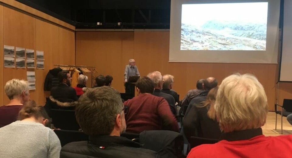 Omkring 40 personer deltog på borgermødet om VVM-redegørelsen for den kommende lufthavn i Nuuk