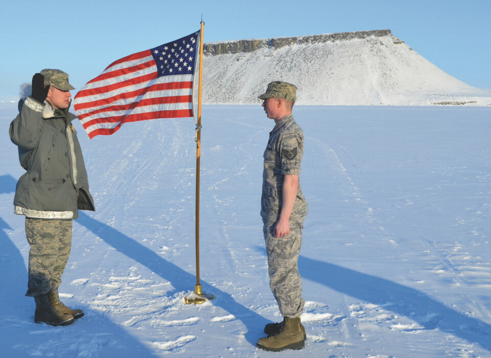 Pituffimmi sakkutooqarfimmik sullissinissamik isumaqatigiissut pillugu Amerikamiut isumaqatiginninniaqatigiumallugit kalaallit danskillu Amerikamiut sakkutooqarfimmi sulerisarnersut pillugit ukiumoortumik marloriaruni ilisimatitsisarnerit unitsissimavaat