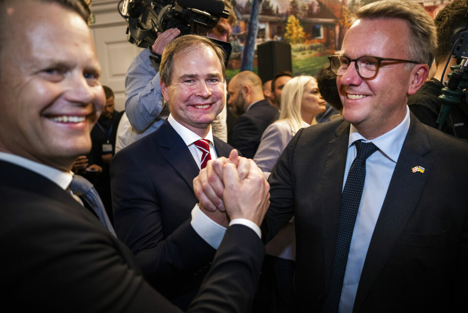 - Sammenhold i Europa er det bedste svar, vi kan give i den situation, vi står i, siger Jeppe Kofod, der på billedet står med finansminister Nicolai Wammen (S) og forsvarsminister Morten Bødskov (S).
