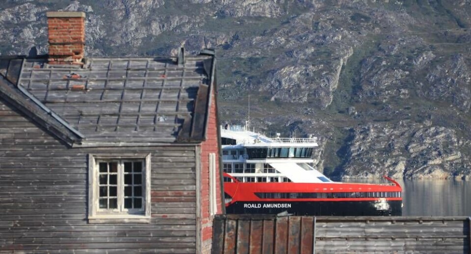 har endnu ikke afgjort, hvordan selskabet skal operere i Grønland i fremtiden, når de nye lufthavne åbner. Foto: Hurtigruten Hurtigruten