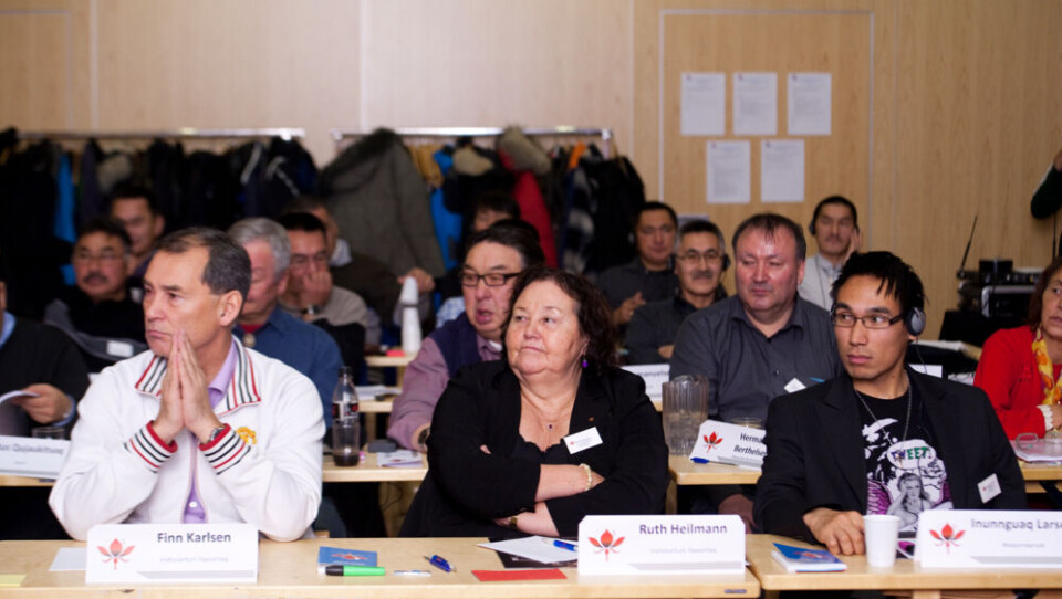 Finn Karlsen og Ruth Heilmann fra Inatsisartut og Inunnguaq Larsen fra Niaqornaarsuk. (Foto: Leiff Josefsen). De delegerede har delt sig i fire arbejdsgrupper, som drøfter partiets politik. (Foto. Leiff Josefsen). Aleqa Hammond bliver på lørdag valgt til Siumuts formand uden modkandidater. (Foto: Leiff Josefsen). Enos Lyberth fra Maniitsoq er generalforsamlingens alderspræsident. (Foto: Leiff Josefsen). Finn Karlsen og Ruth Heilmann fra Inatsisartut og Inunnguaq Larsen fra Niaqornaarsuk. (Foto: Leiff Josefsen). De delegerede har delt sig i fire arbejdsgrupper, som drøfter partiets politik. (Foto. Leiff Josefsen). Aleqa Hammond bliver på lørdag valgt til Siumuts formand uden modkandidater. (Foto: Leiff Josefsen). Enos Lyberth fra Maniitsoq er generalforsamlingens alderspræsident. (Foto: Leiff Josefsen).