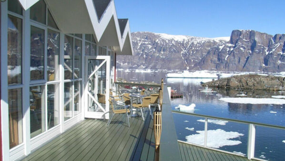 Det nuværende elevhjem i Uummannaq er ikke egnet til beboelse, derfor bliver Hotel Uummannaq omdannet til et nyt elevhjem for de ældste folkeskoleelever. Foto: icecap.nu