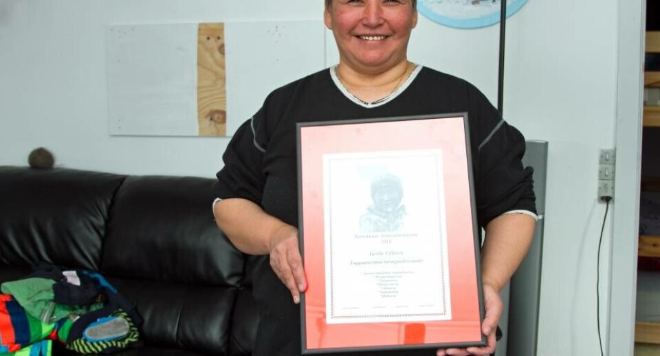 Gerda Tellesen er årets kvinde i Qaqortoq Poul HardHer er det synlige bevis på, at hun har vundet Arnarulunnguaq Prisen Poul HardGerda Tellesen er årets kvinde i Qaqortoq Poul HardHer er det synlige bevis på, at hun har vundet Arnarulunnguaq Prisen Poul HardGerda Tellesen er årets kvinde i Qaqortoq Poul HardHer er det synlige bevis på, at hun har vundet Arnarulunnguaq Prisen Poul Hard
