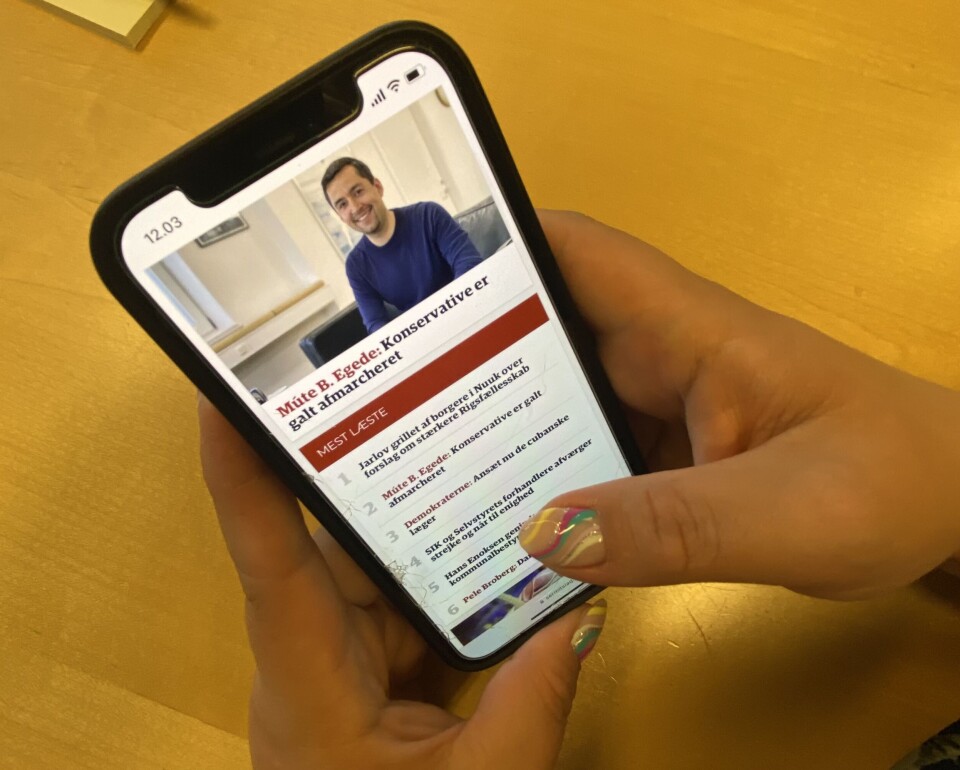 Skal en præst spørge om lov inden han inviterer en trommedanser til at optræde ved gudstjeneste på nationaldagen? Det har mange læsere interesseret sig for i juni måned.