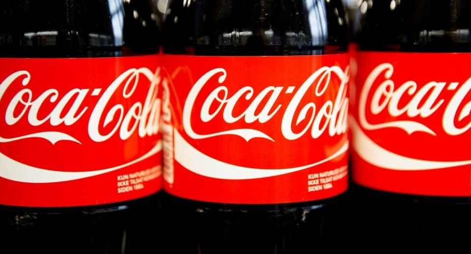 Carlsberg vil fortsat sælge Coca-Cola, Carlsberg og Tuborg i Grønland efter den 1. januar 2024, i dåser. Selskabet vil importere andre produkter i dåser til Grønland.