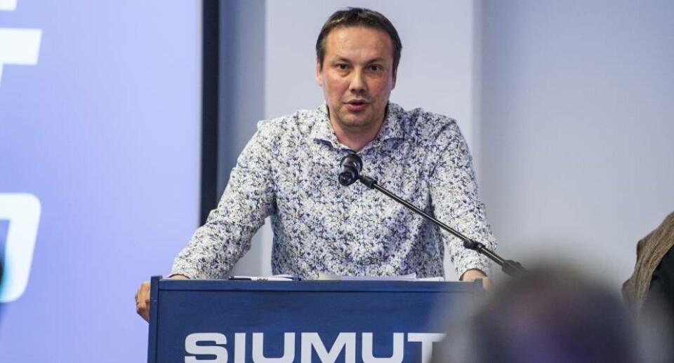 Siumup maannakkut siulittaasorisaa Erik Jensen siulittaasussatut sassaqqippoq ilaatigut naalakkersuisooqatigiit ingerlaannarnissaannik ataatsimeersuartunit tunuliaqutserneqarusulluni, nammineq isummani naapertorlugu aaqqissuusseqqinnerit aqqutigalugit angusat annertuut maanna takkussuutilersut naammassineqarnissaat pisariaqarmat.