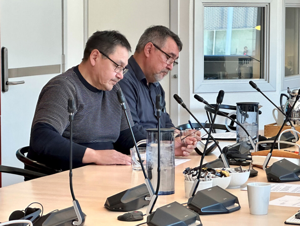 Naalakkersuisoq for fiskeri og fangst har været igennem åbne samråd, konultationer med interesseorganisationer, politiske drøftelser med partierne, men det har ikke givet nogen resultat - i hvert fald indtil nu, hvor fiskeriloven endnu engang er blevet udskudt.