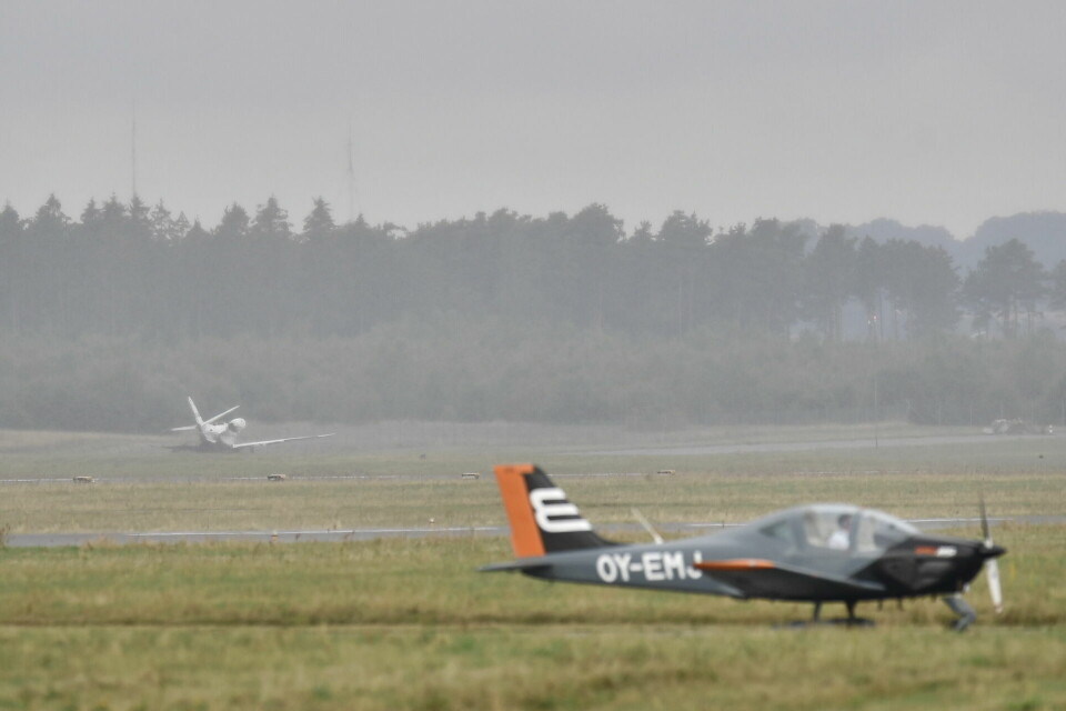 Arkivfoto: Et fly af samme type (Cessna) forulykkede i Aarhus lufthavn i 2019. Ingen kom til skade under ulykken dengang, i modsætning til styrtet på Island søndag, hvor tre personer mistede livet.