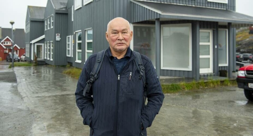 Jakob Berthels foran den bygning, hvor han for 38 år siden startede Nuka din Tøjmand, lige overfor Magasinet.