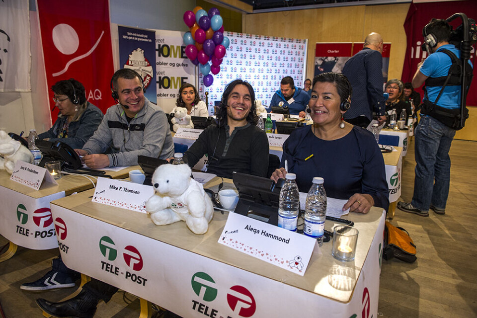 Fra Nanu Børns landsindsamling 1. november 2013. På billedet ses blandt andre formand for Naalakkersuisut Aleqa Hammond fra Siumut, skuespiller Mike Fencker Thomsen og daværende formand for Demokraterne Jens B. Frederiksen