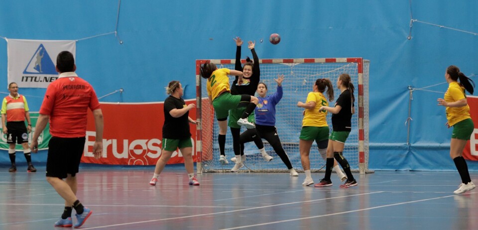 Julecup: Gyserfinale hos herrerne