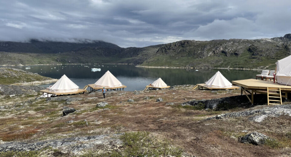 Camp Kangiusaq appelerer til naturelskere. Anders RytoftBorgmester Avaaraq S. Olsen holder tale. Anders RytoftJosepha Lauth Thomsen optræder med traditionel maskedans. Anders RytoftAnders Lykke Laursen, direktør i Nuuk Water Taxi, byder gæsterne velkommen i Camp Kangiusaq. Anders RytoftTelt i Camp Kangiusaq. Anders Rytoft
