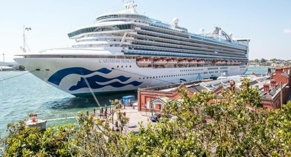 I august anløber krydstogtskibet Caribbean Princess byerne Nuuk, Qaqortoq og Nanortalik. Det er i hver af byerne ni timer.