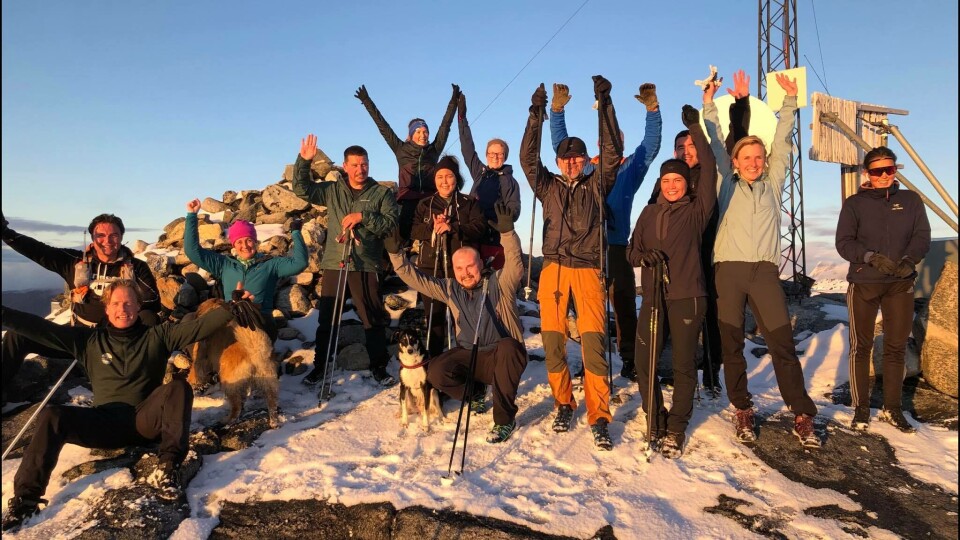 Gå væk kræft-gåfællesskabet på toppen af Quassussuaq.