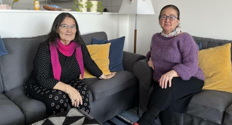 Selv om Kirsten Holm (til venstre) og ApaaChemnitz (til højre) er alderspensionister,har de oprettet en organisation for at hjælpeandre alderspensionister.