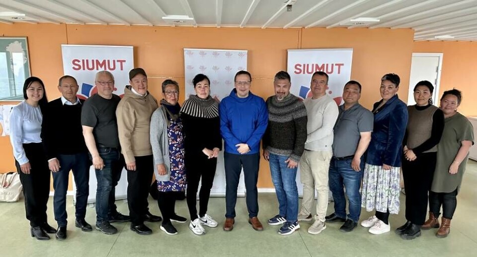 Her er Siumuts nye bestyrelse. De får travlt i de kommende dage. De skal finde en prioriteringsplan for partiets opdaterede politiske program, ligesom de skal forholde sig til hvorvidt koalitionen kan fortsættes, når Erik og Múte har talt videre om grundlaget for koalitionssamarbejdet.