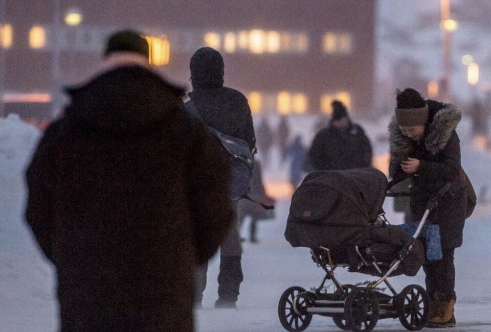 Der skal fødes flere end denuværende 1,8 pr. kvinde, ellerskommer Grønland til at stå med etstigende befolkningsunderskud.