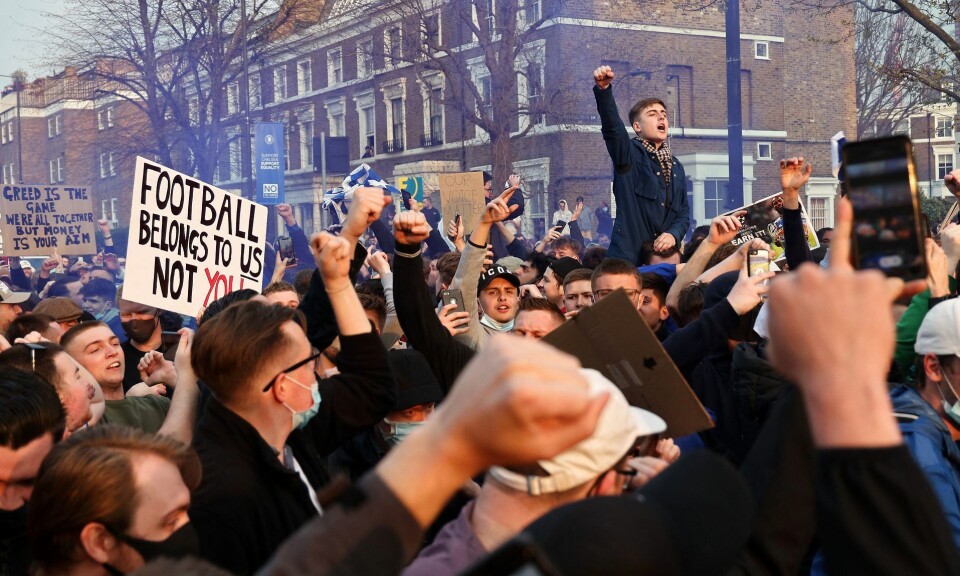 Vrede Chelsea-fans demonstrerede i aftes mod planerne om at klubben skulle deltage i Super League.