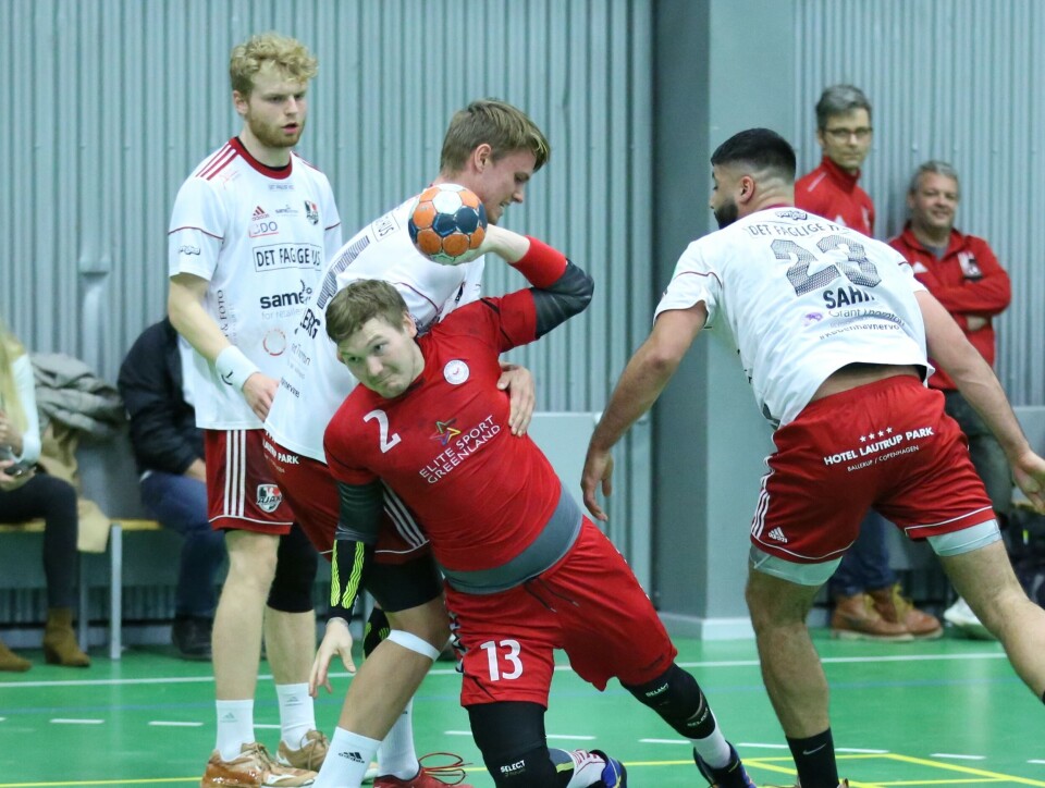 Det grønlandske herrelandshold i håndbold spillede mod to danske 1. divisionsklubber i denne uge
