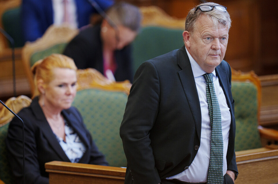 Nunanut allanut tunngasunut ministeri Lars Løkke Rasmussen Issittumi aallartitamut tunngatillugu perulluliornermi suminngaanneerneq apeqqutaatillugu toqqaaniarani aalajangersimavoq. Tunngavilersuutaa atorsinnaarpianngilaq, professori naliliivoq.