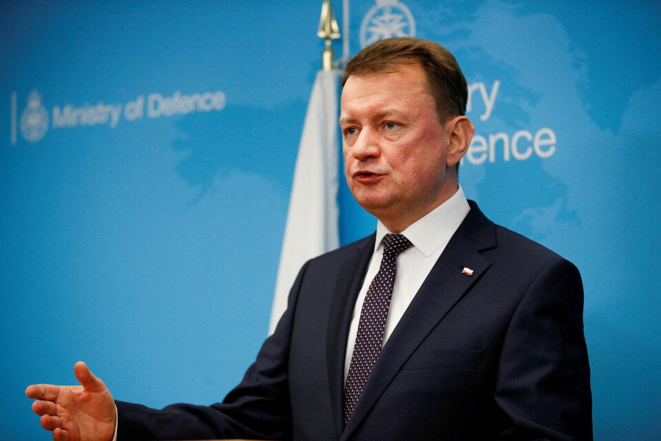- Cirka 10.000 soldater vil være ved grænsen. Heraf skal 4000 direkte støtte grænsevagten, mens 6000 er i reserven, siger forsvarsminister Mariusz Blaszczak.