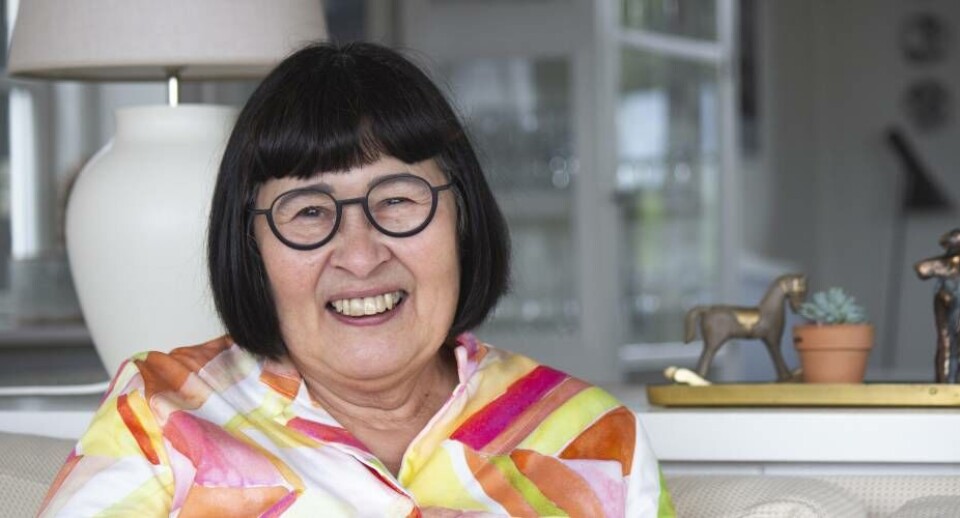 Rosa Kildahl er ikke glad for, at der er så mange dårlige vits på bekostning af grønlændere: - Jeg tror jeg er blevet mere nærtagende, og går mere i forsvarsposition nu. jeg bliver lidt irriteret, men jeg minder mig selv om at jeg skal vælge mine kampe med omhu. Men jeg har sådan en høj retfærdighedssans, så jeg kan simpelthen ikke tage det, siger hun.