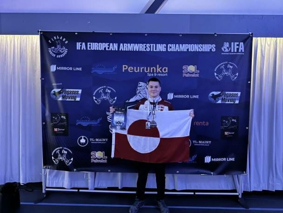 Mikkel Andersen med sin sølvmedalje.