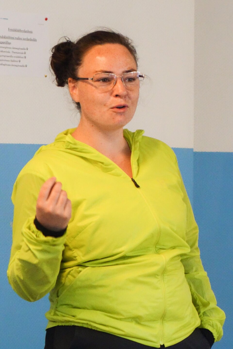 Randi Vestergaard Evaldsen Pressefoto / Selvstyret Pressefoto / SelvstyretNivi Olsen i samtale med en dreng Pressefoto / Selvstyret Pressefoto / SelvstyretDe over 500 aktive børnesager i Tasiilaq var et af de alvorlige emner på borgermøderne Pressefoto / SelvstyretTre repræsentanter fra Naalakkersuisut var med på turen, naalakkersuisutformanden, og naalakkersuisoq for uddannelse og kultur og naalakkersuisoq for finanser og råstoffer Pressefoto / Selvstyret Pressefoto / SelvstyretBørgermødet i Tasiilaq varede indtil midnat Pressefoto / SelvstyretRandi Vestergaard Evaldsen Pressefoto / Selvstyret Pressefoto / SelvstyretNivi Olsen i samtale med en dreng Pressefoto / Selvstyret Pressefoto / SelvstyretDe over 500 aktive børnesager i Tasiilaq var et af de alvorlige emner på borgermøderne Pressefoto / SelvstyretTre repræsentanter fra Naalakkersuisut var med på turen, naalakkersuisutformanden, og naalakkersuisoq for uddannelse og kultur og naalakkersuisoq for finanser og råstoffer Pressefoto / Selvstyret Pressefoto / SelvstyretBørgermødet i Tasiilaq varede indtil midnat Pressefoto / Selvstyret
