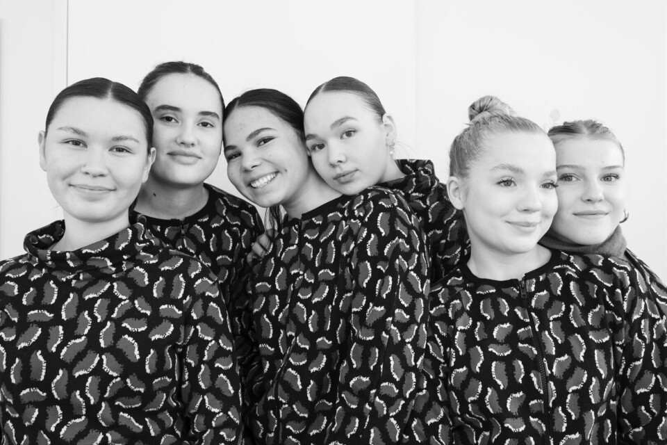 Fotografen Angu Motzfeldt har fotograferet Kids Front Center – Greenland is a Land of Ar-tists projektet Angu Motzfeldt Angu Motzfeldt Angu MotzfeldtFotografen Angu Motzfeldt har fotograferet Kids Front Center – Greenland is a Land of Ar-tists projektet Angu Motzfeldt Angu Motzfeldt Angu MotzfeldtFotografen Angu Motzfeldt har fotograferet Kids Front Center – Greenland is a Land of Ar-tists projektet Angu Motzfeldt