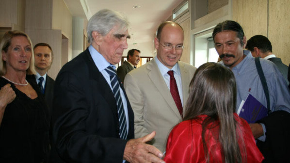 Jean Malaurie, prins Albert og Ole Jørgen Hammeken ved et tidligere møde. Foto: Jean Michel Huctin Prins Albert var i sidste uge på officielt besøg i Rumænien. Foto: Polfoto/GHIRDA VADIM Jean Malaurie, prins Albert og Ole Jørgen Hammeken ved et tidligere møde. Foto: Jean Michel Huctin Prins Albert var i sidste uge på officielt besøg i Rumænien. Foto: Polfoto/GHIRDA VADIM Jean Malaurie, prins Albert og Ole Jørgen Hammeken ved et tidligere møde. Foto: Jean Michel Huctin Prins Albert var i sidste uge på officielt besøg i Rumænien. Foto: Polfoto/GHIRDA VADIM