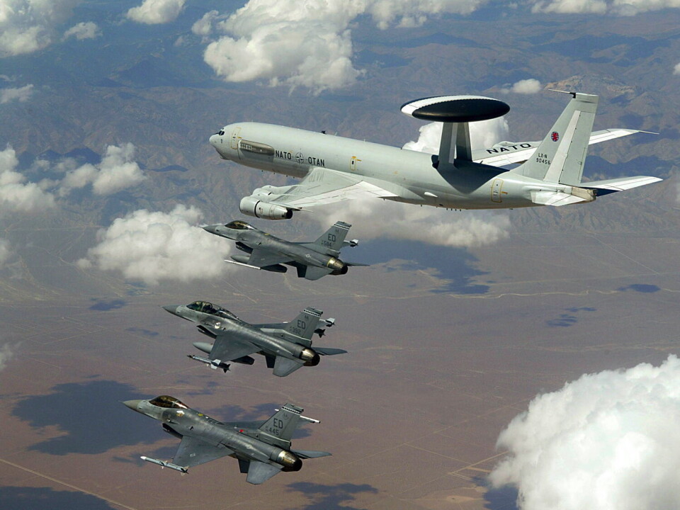 Nato overvåger medlemslandenes grænser mod øst med avancerede overvågningsfly – de såkaldte AWACS.