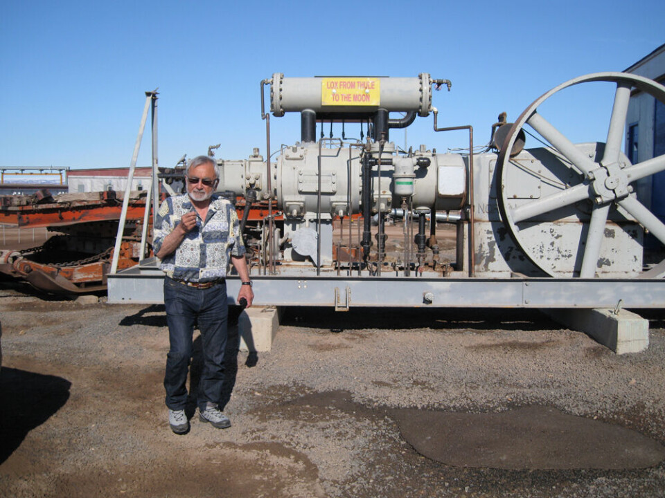Josef Motzfeldt under sit besøg på Pituffik i forbindelse med Greenland Contractors 25-års jubilæum på basen. Foto: Ellen Kolby Chemnitz Josef Motzfeldt under sit besøg på Pituffik i forbindelse med Greenland Contractors 25-års jubilæum på basen. Foto: Ellen Kolby Chemnitz Josef Motzfeldt under sit besøg på Pituffik i forbindelse med Greenland Contractors 25-års jubilæum på basen. Foto: Ellen Kolby Chemnitz Josef Motzfeldt under sit besøg på Pituffik i forbindelse med Greenland Contractors 25-års jubilæum på basen. Foto: Ellen Kolby Chemnitz Josef Motzfeldt under sit besøg på Pituffik i forbindelse med Greenland Contractors 25-års jubilæum på basen. Foto: Ellen Kolby Chemnitz Josef Motzfeldt under sit besøg på Pituffik i forbindelse med Greenland Contractors 25-års jubilæum på basen. Foto: Ellen Kolby Chemnitz Josef Motzfeldt under sit besøg på Pituffik i forbindelse med Greenland Contractors 25-års jubilæum på basen. Foto: Ellen Kolby Chemnitz