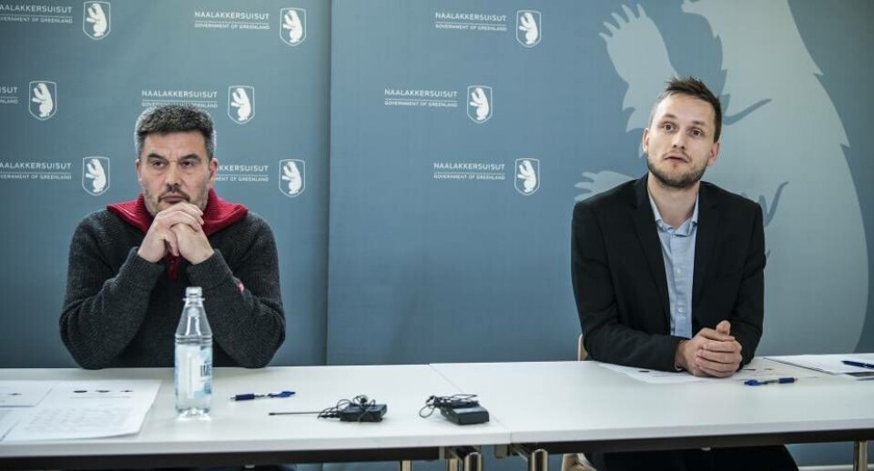 Til højre ses Jens-Frederik Nielsen, formand for Demokraterne