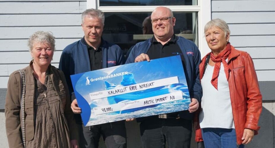 Assimi takuneqarsinnaapput: Super1 Aamma Discountip pisortaa Henrik Winum, Tove Blidorf, KNK-p nuna tamakkerlugu kattuffiuani siulittaasoq, COO Allan Frost, Kirsten Mortensen, KRK-mi allattoqarfimmi pisortaq Donation til KRK