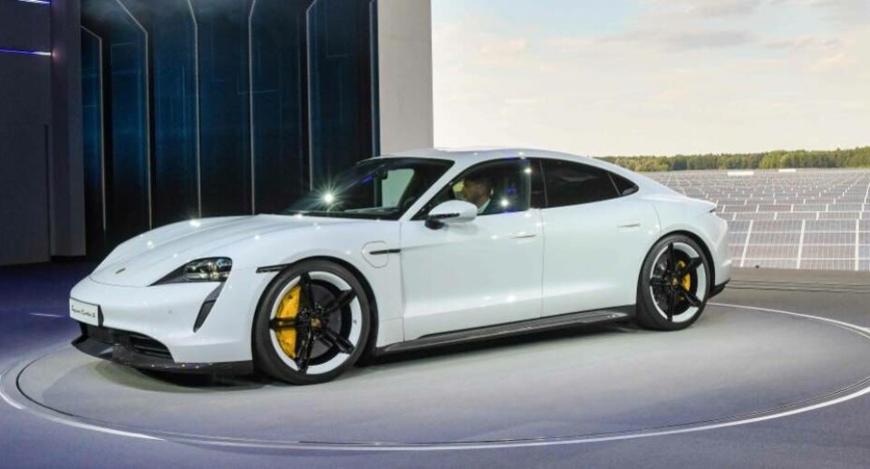 Porche Taycan blev præsenteret på en bilmesse i Neuhardenberg i Tyskland.