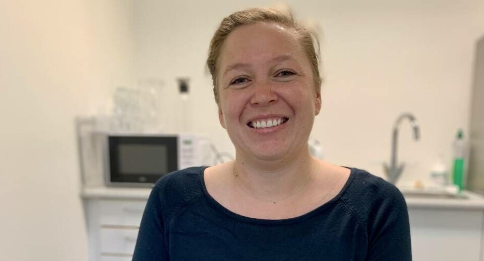 Tina Abildgaard og hendes samlever har bestemt sig for at betale for deres søns bøjlebehandling. - Vi kan ikke gøre andet, siger hun.