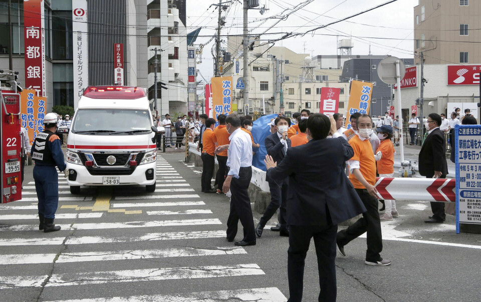 Japans eksleder Shinzo Abe er død - blev skudt under tale