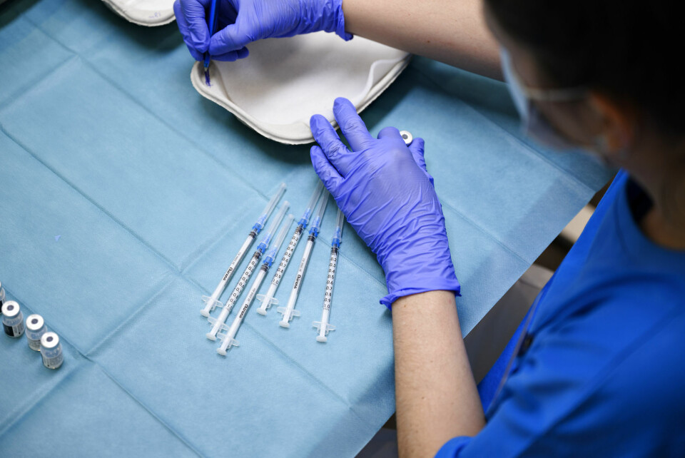 Industrien i DK: Svært at se færdig vaccineproduktion næste år