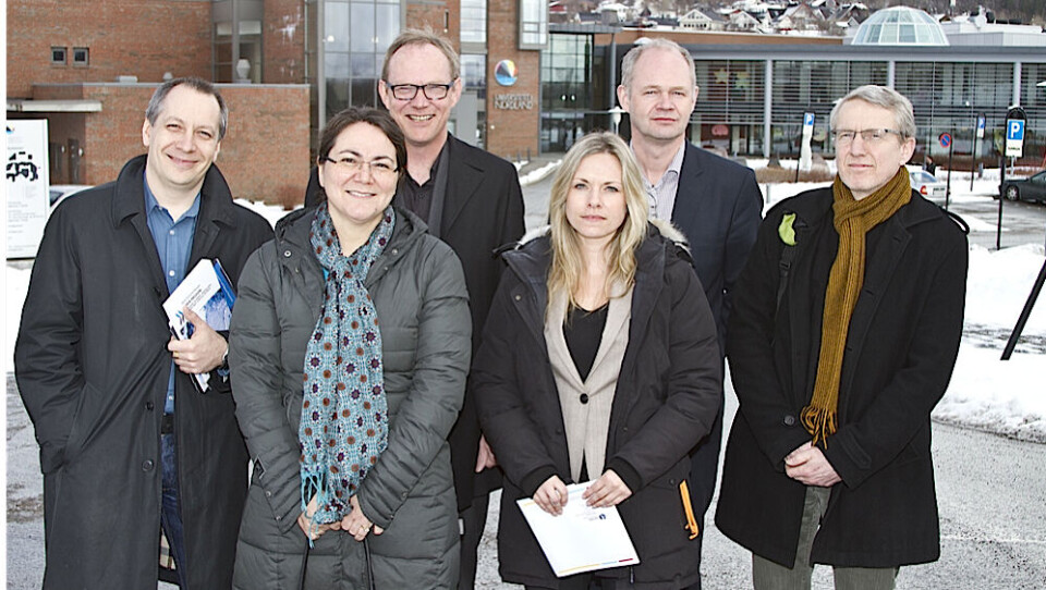 Fra venstre: Forskningschef Anatoli Bourmistrov (Handelshøgskolen, Universitet i Nordland), rektor Tine Pars (Ilisimatusarfik), rektor Pål Pedersen (Universitet i Nordland), stipendiat June Borge (Universitetet i Nordland), rektor Sigurð í Jákupsstovu (Færøernes Universitet) og professor Karl Benediktsson (Islands Universitet). Foto: Svein-Arnt Eriksen