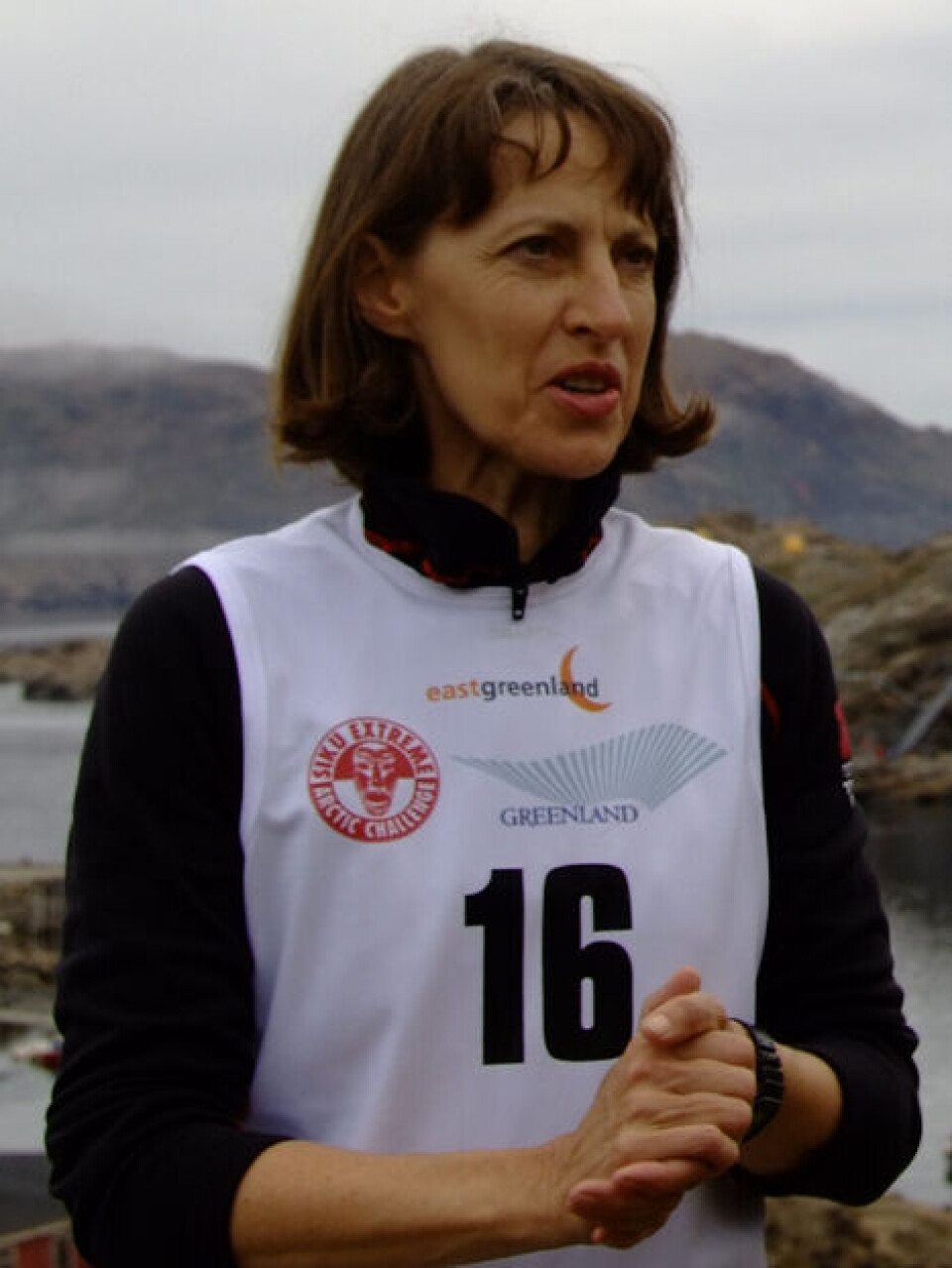 Jacqueline McGlade er den gennemgående figur i filmen Our Arctic Challenge.