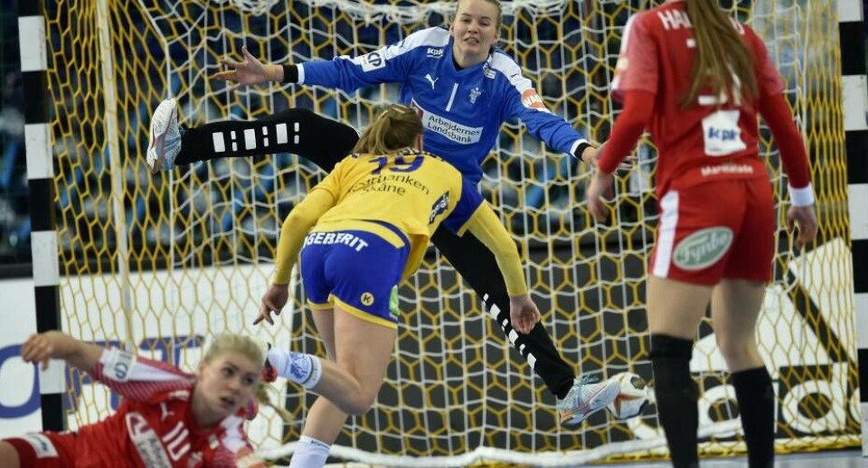 Sandra Toft i stor stil, da der tirsdag var kvartfinale imellem Danmark og Sverige under VM i Kvindehåndbold i Leipzig, Tyskland. Danmarki taber til Sverige