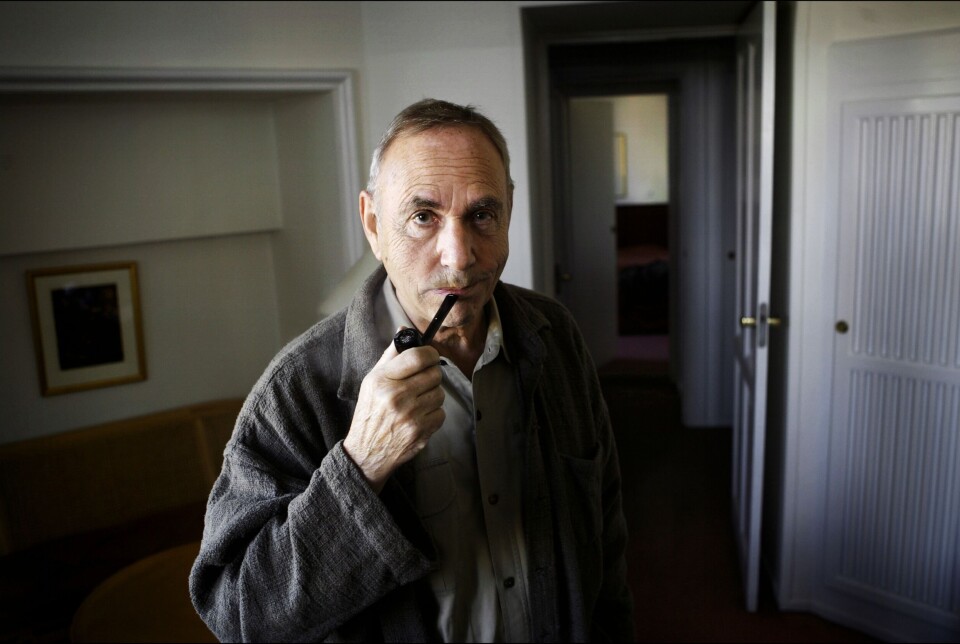 Jørn Riel boede i Grønland i en længere periode, hvor han lagde grunden til sit forfatterskab