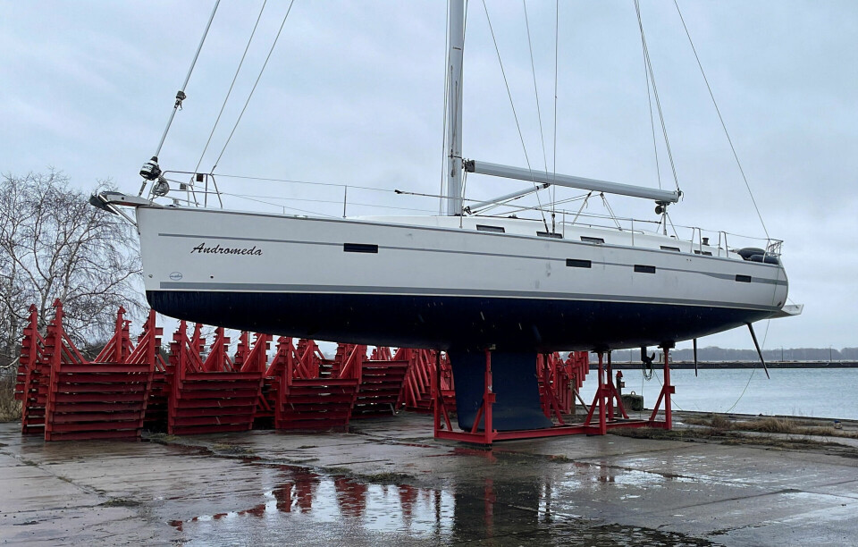 I brevet lyder det, at Tyskland har efterforsket 'den mistænksomme chartring af en yacht', der var blevet lejet på en måde, der 'skjulte identiteten på den rigtige lejer'.