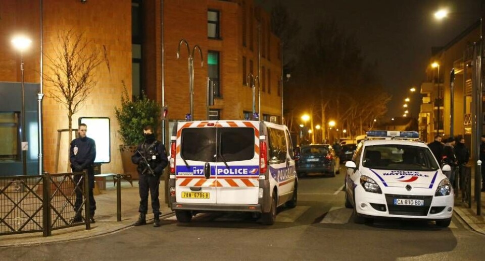 Fransk politi fotograferet i forbindelse med en større aktion i Paris